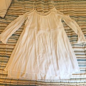 Francesca’s White Flowy Tunic